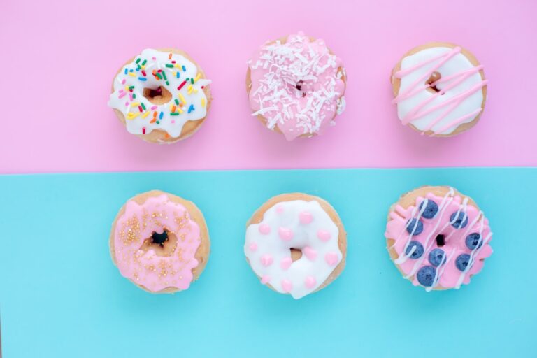 Typ-2-Diabetes six assorted-flavor doughnuts
