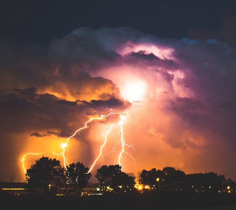 Epilepsie lightning strike at night